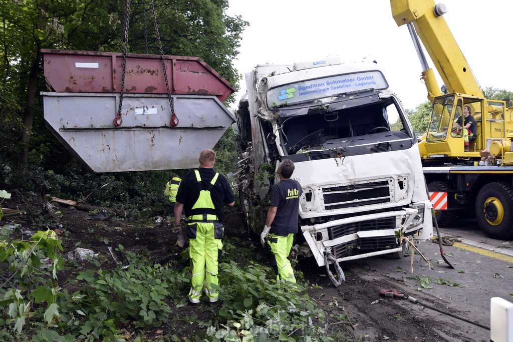 Schwerer VU A 3 Rich Oberhausen Hoehe AK Leverkusen P688.JPG - Miklos Laubert